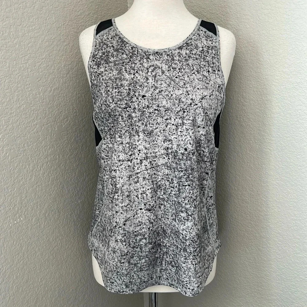 LULULEMON black & white detailed tank top